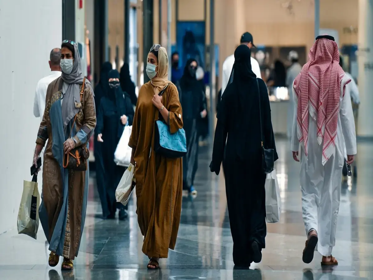 عاجل: السعودية تغير قانون العمل المنزلي… 4 حقوق جديدة لا تعرفها تبدأ في 2026!