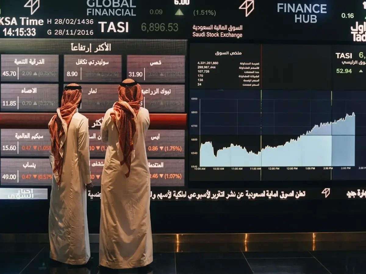عاجل: سوق الأسهم السعودية يسجل انخفاضاً جديداً في جلسة الأربعاء، هنا حصر أهم القطاعات المتراجعة