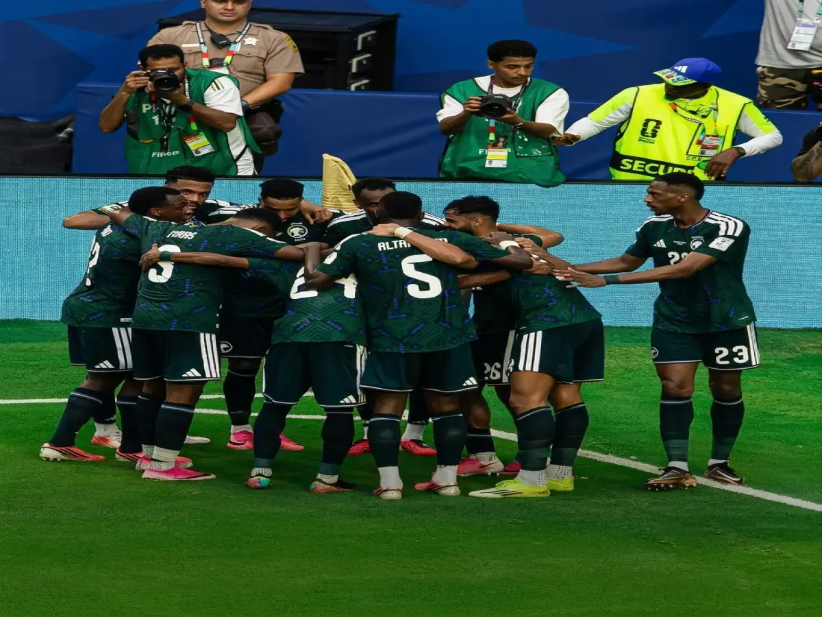 حارق: العويس يقود السعودية لسرقة نقطة من أوروغواي… كيف تصدى لـ8 هجمات قاتلة في الدقيقة 80؟