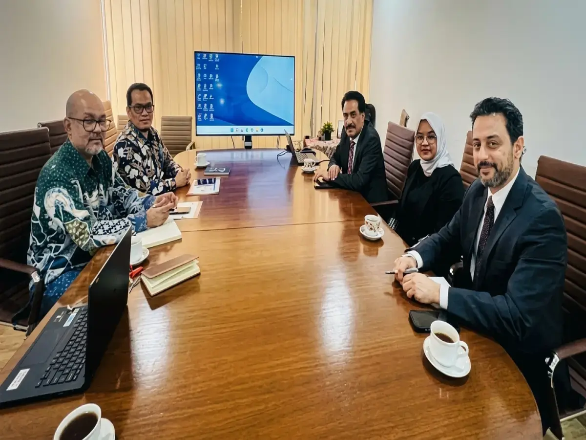 عاجل: لقاء مصيري بين سفير اليمن ومسؤول إندونيسي رفيع… ما هي الاتفاقية السرية التي تُعد خلف الكواليس؟