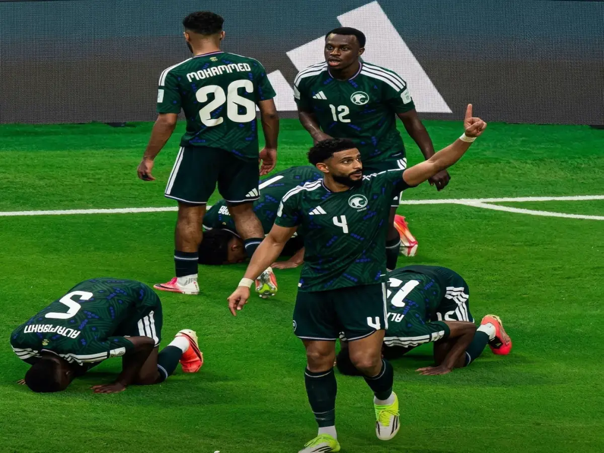 عاجل: سعودي يكتب التاريخ المونديالي… العمري أول مدافع يهز شباك الأخضر بأمريكا الجنوبية وصور لحظة الصاروخ