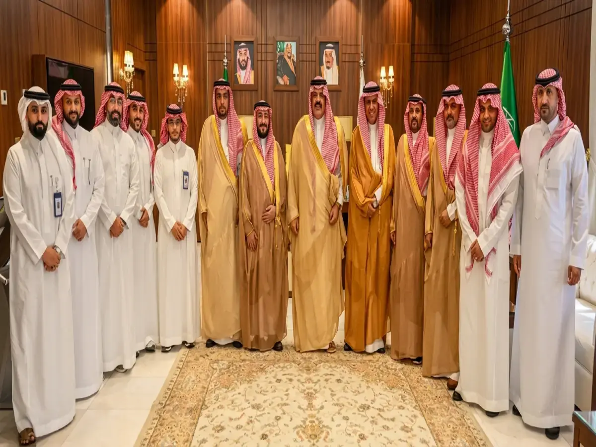 حصري: أمير حائل يتسلم شهادة عالمية صادمة.. كيف أصبحت مستشفياته "أفضل بيئة عمل" في العالم؟