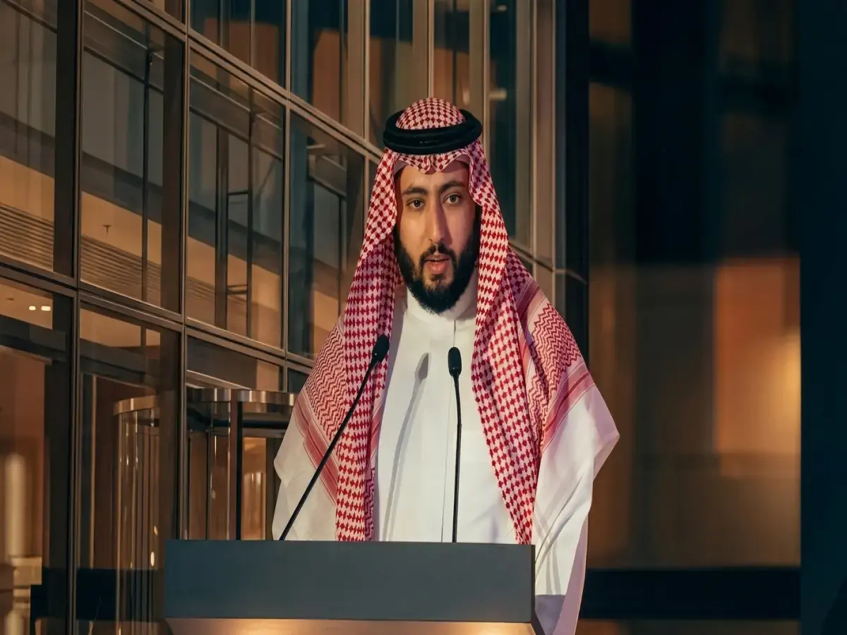 عاجل: سعودي يوقع اتفاقية تاريخية مع "نت زيرو" لإطلاق مبادرة صادمة… تُحوّل الأعمال إلى غابات وتُنقذ البيئة بأوسمة وطنية!