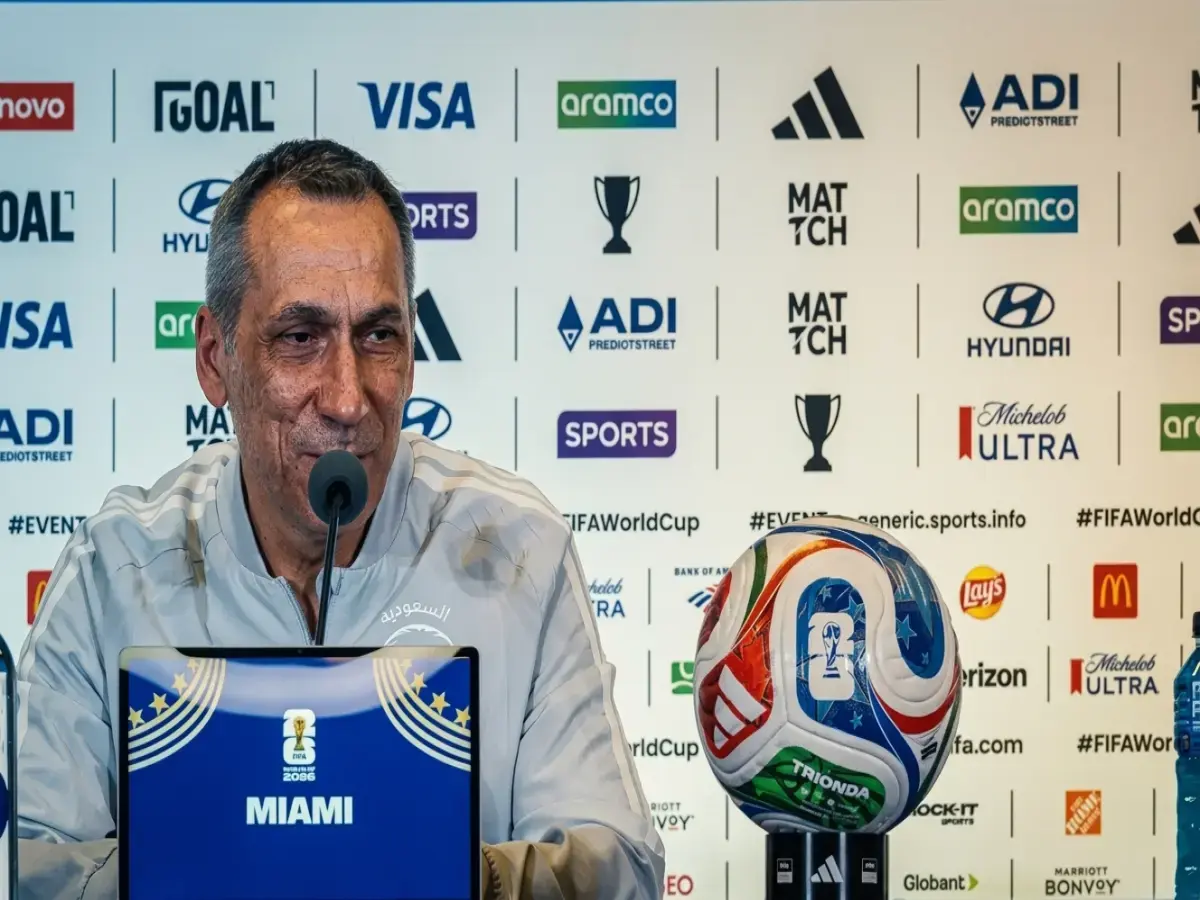 إعلان: كواليس الإستعداد لمواجهة إسبانيا تُكشف رسمياً… ماذا قال جورجيوس دونيس قبل المباراة التاريخية؟