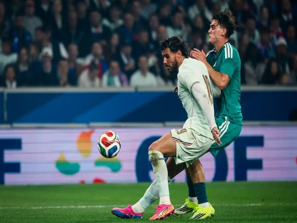 عاجل: بارتي يبدأ رحلة المونديال بعد أزمة تأشيرة… لاعب فياريال يواجه إنجلترا رغم التهم الخطيرة!
