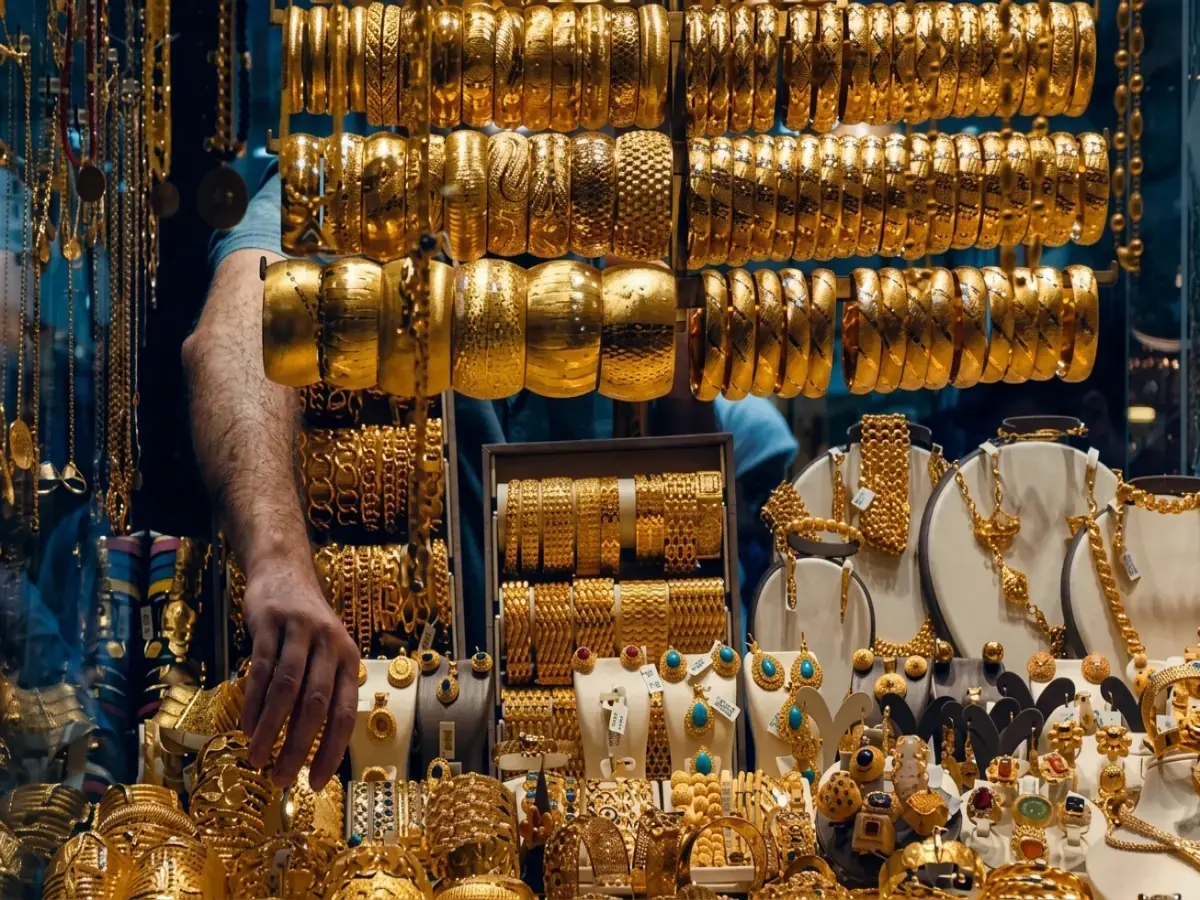 مفاجأة للمصريين: سعر الذهب ينخفض بقوة اليوم.. جرام عيار 21 ينخفض إلى 5800 جنيه!