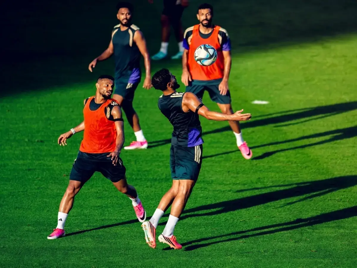خطة طارئة من دونيس: أخصائي نفسي للأخضر بعد صدمة إسبانيا… هل ينقذ كأس العالم؟