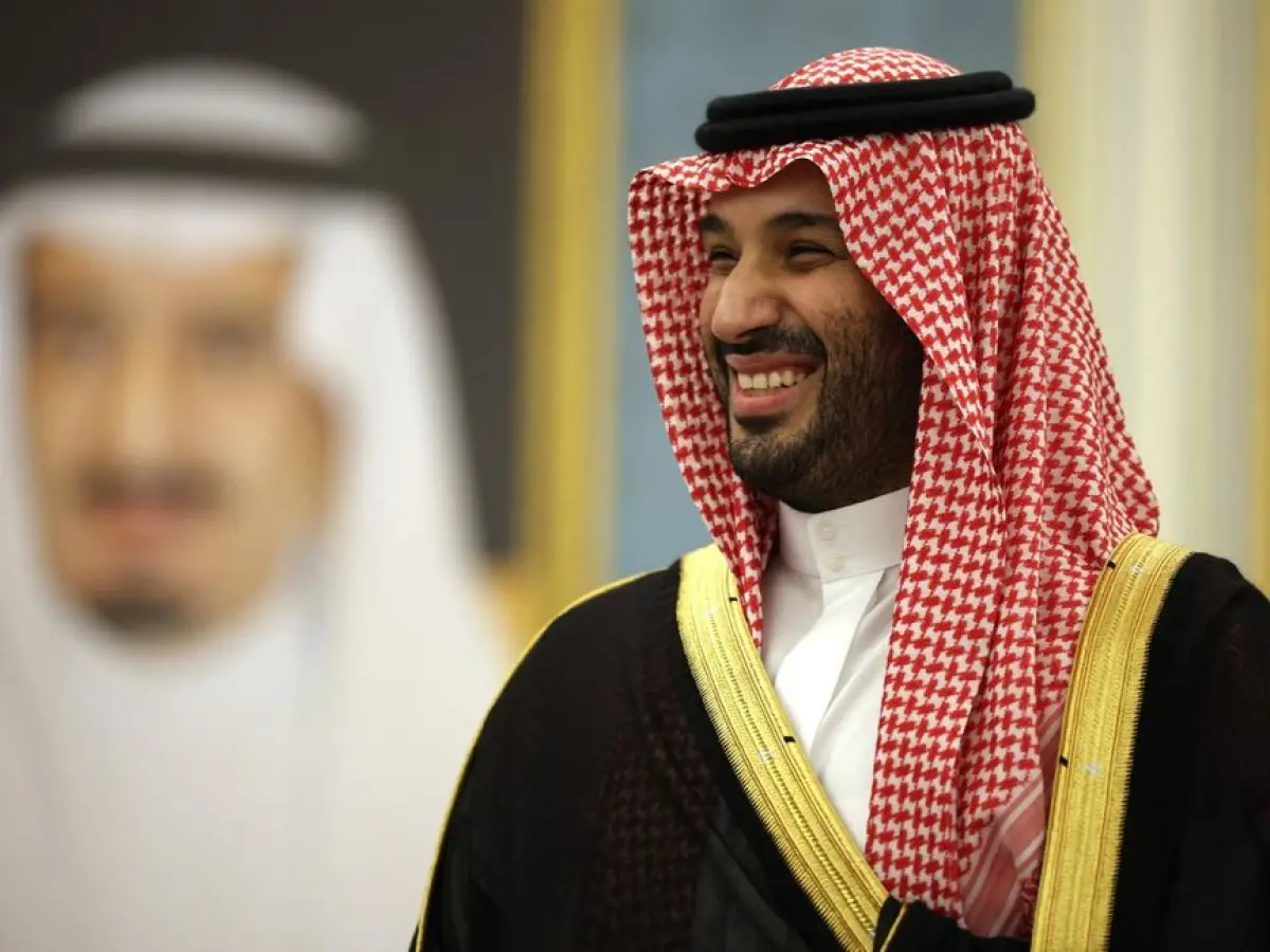 عاجل: البنك المركزي يجمّد أرصدة محمد الخشن و22 فرداً من عائلته… هروب من ديون بمليارات أم قرار مفاجئ؟
