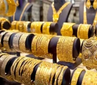 اسعار الذهب تسجل ارتفاعاً مفاجئاً وغير متوقع في اسواق اليمن.. عيار 21 يتجاوز حاجز الـ 240,000 ريال في عدن فكم يبلغ بصنعاء؟