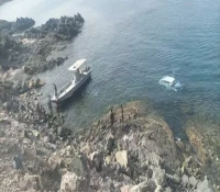 بحر حضرموت يبتلع سيارة بها شخصين..تفاصيل حادثة حزينة اودت بحياة شخصين!