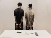 عاجل: شرطة جدة تكشف تفاصيل صادمة لجريمة قتل مروعة… مخالفان يقتلان مقيماً هندياً بسبب المخدرات!