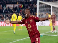 عاجل: سعود عبدالحميد يقود لانس للصدارة التاريخية... والفرنسيون في حالة انبهار تام!