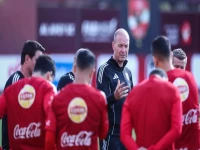 عاجل: الأهلي يفجر مفاجأة صادمة بعرض 1.4 مليون دولار لنجم كونغولي... القرار خلال ساعات!