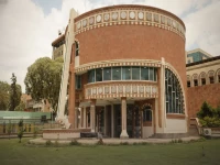 عاجل: البنك المركزي يثبت سعر الدولار عند 530 ريال… هل يستمر الاستقرار؟