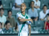 إنزو يفجر مفاجأة: "أهداف آسيا غيّرت حياتي مع الأهلي.. والجماهير السعودية صدمتني!"