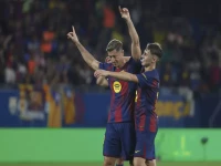 عاجل: صحفي إسباني يفجر قنبلة مدوية - "الليغا فاسدة وبرشلونة يتعرض للسرقة في كل جولة"!