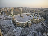 صادم | أسعار العمرة في قطر تقفز لـ17 ألف ريال.. والخبراء يكشفون موعد الانخفاض الكبير! 💰