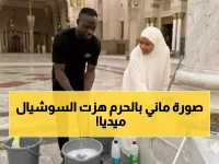 صادم: ساديو ماني وزوجته الشابة في مشهد لم يتوقعه أحد بالمسجد النبوي... هذا ما فعلاه!