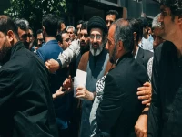 حصري: الرئيس الإيراني يكشف سر اللقاء السري مع المرشد المجهول… كيف يتخذ قرارات الحرب وهو 'مشوه الوجه' ويتعافى من إصابات خطيرة?