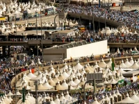 عاجل: لوحة إنسانية نابضة بالحياة… منى تستقبل أكثر من 2 مليون حاج اليوم لإطلاق أعظم رحلة روحية على الأرض!