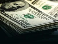 عاجل: أسعار الصرف تعلن هبوطاً صادماً في عدن.. الريال السعودي والدولار بأرقام مذهلة مساء الأربعاء!