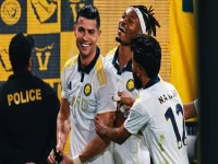 عاجل: الاتحاد السعودي يقدم عرضاً تاريخياً لـ «ملك إنجلترا» محمد صلاح… قراره سيفاجئ الجميع قبل كأس العالم!