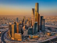 عاجل: الهيئة الملكية تطلق مبادرة صادمة - موظفون الرياض يستطيعون الحضور متى يريدون خلال 4 ساعات مرنة!