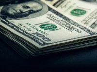 📊 عاجل: أسعار الصرف مساء الثلاثاء في عدن… ريال سعودي يبلغ 413 للبيع، دولار يتجاوز 1573!