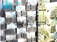 عاجل: فجوة مذهلة في صرف الدولار بين عدن وصنعاء… تسارع رهيب يُقترب من 1000 ريال!