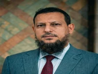 عاجل: مكتب محافظ عدن يفضح رقم احتيالي خطير… محتال يتواصل باسم المحافظ ويرسل طلبات تحويلات مالية!