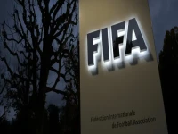 عاجل: FIFA يفرض قراراً صادماً لللاعبين والمشجعين… حظر قوارير الماء في ملاعب كأس العالم 2026 لأسباب أمنية خطيرة!