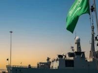 عاجل: السعودية تعلن نشر قواتها البحرية قبالة اليمن بعد غارات صادمة واتهامات بـ "حرب الشمال والجنوب"!