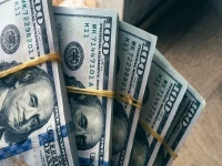 مفاجأة العطلة: استقرار سعر الدولار عند 51.75 جنيه للشراء اليوم - البنك المركزي يكشف الأرقام الجديدة!