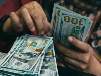 عاجل: سعر الدولار يثبت فوق 51 جنيه.. هذه الأرقام الصادمة لجميع البنوك اليوم