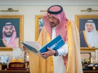 عاجل: أمير القصيم يتسلم تقريراً صادماً للأحوال المدنية… أرقام تكشف طفرة في الخدمات الإلكترونية وصلت إلى 73 ألف!