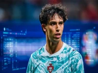 تقرير صادم يكشف الحرب الحقيقية: كيف هزم النصر كل شيء وحقق الدوري الـ20 رغم 7 صفقات للهلال بـ90 مليون يورو؟