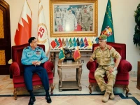 عاجل: خلف الكواليس… القائد البحريني وقائد القوات الجوية الباكستانية يتفقان على شيء سري سيغير التعاون العسكري بين البلدين!