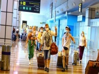 عاجل: مصر تسجل قفزة جوية صادمة - 70.7 ألف رحلة وزيادة 7.4% في المطارات!