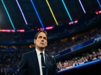 عاجل: ريتشارد هيوز يحسم مصير إنزاغي في الهلال خلال أيام… قراره سيفجر مفاجأة!