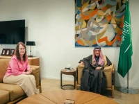 عاجل: نائب وزير الخارجية السعودي يستقبل القائم بالأعمال الأمريكي… هل توجد مفاجآت في أجندة اللقاء السرية؟