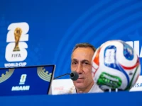 عاجل: مدرب السعودية يعلن الهدف الصادم أمام الأوروغواي… حرب على ذكريات 94 تبدأ غداً!