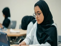 عاجل: الوزارة تفتح الباب - الطريقة السرية لحساب معدل الثانوية في الإمارات بالضبط… شهادتك الجامعية تبدأ من هنا!