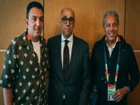 عاجل: سفير مصر يستقبل الفراعنة في كندا… اجتماع سري قبل المواجهة التاريخية ضد نيوزيلندا يثير الحماس!