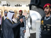 عاجل: بالداخل… نائب أمير مكة يُشرف على غسل الكعبة نيابةً عن الملك سلمان - شاهد طقوس الماء المقدس والتجلي الروحي