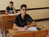 عاجل: طلاب الثانوية يدخلون اللجان في الوقت المحدد لأداء امتحاني الجغرافيا والكيمياء - إجراءات صارمة لضبط العملية