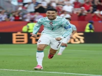 عاجل: رونالدو يحطم رقم ميسي القياسي! ⚽ شاهد الهدف التاريخي الذي جعله يتفوق بـ23 هدفاً ويصل لـ146 هدفاً دولياً... لا يصدق!