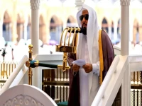 حصري من المسجد الحرام: خطيب الحرم يوجه وصية نارية للمسلمين - تزودوا من دنياكم لآخرتكم قبل فوات الأوان!