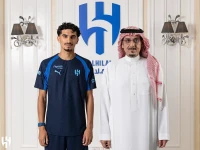 عاجل: الهلال يعلن ضم عبدالله العنزي لخمس سنوات… صفقة الشباب التي ستغير خريطة الوسط!