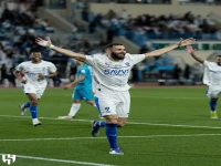 عاجل: 3 أساطير يحققون ما لم يفعله ميسي ولا رونالدو من قبل - جحافل الأهداف تكتب تاريخاً جديداً!