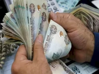 عاجل: تأخيرات مالية غير مسبوقة بين السعودية والإمارات… أموال شركات وأفراد عالقة في البنوك!